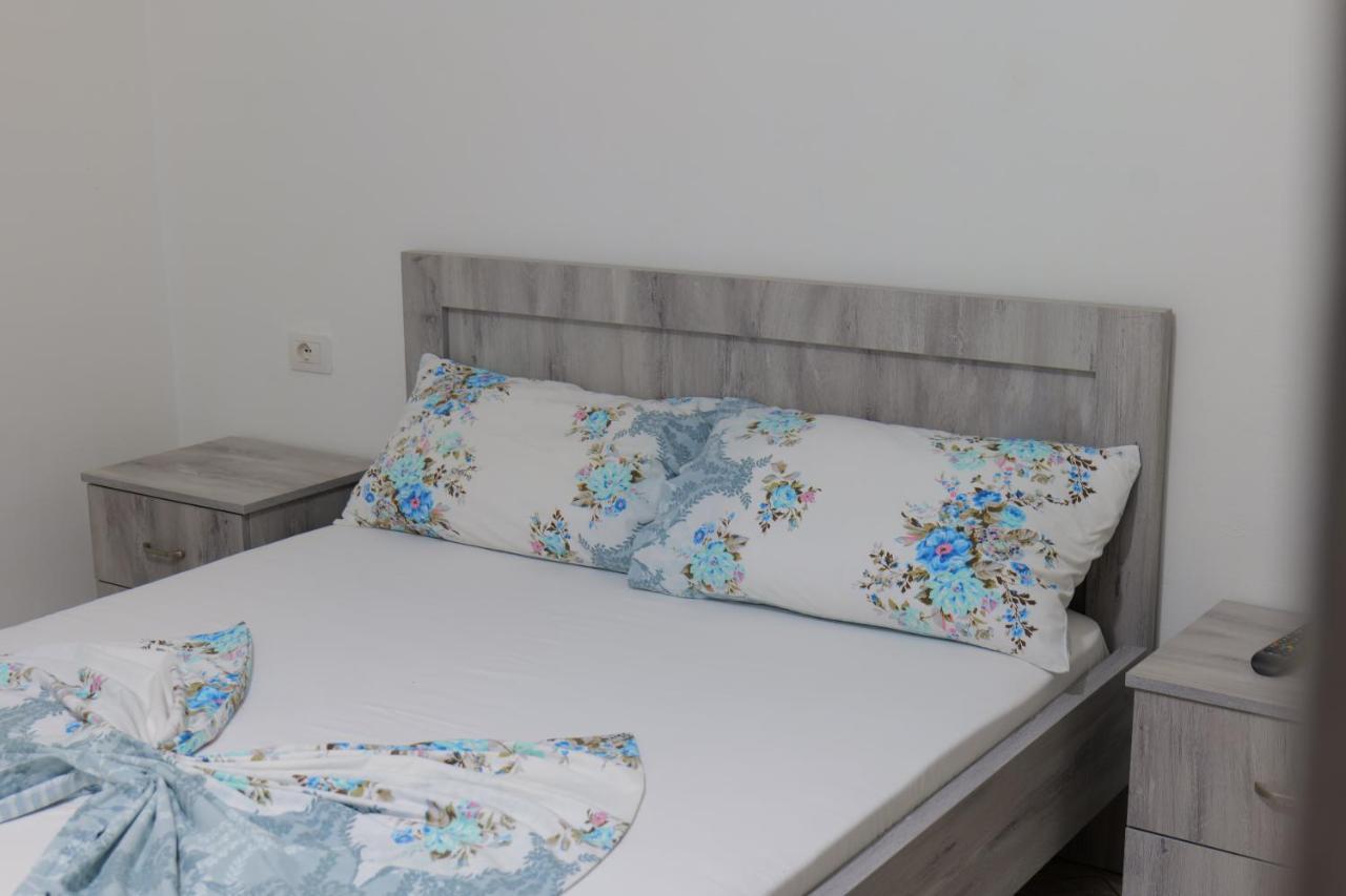 Bed and Breakfast Vila Panorama Piqeras Zewnętrze zdjęcie
